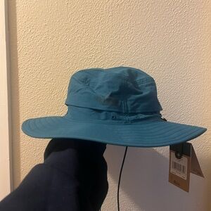 The North Face Men’s Horizon Breeze Brimmer hat. Blue Coral S/M.